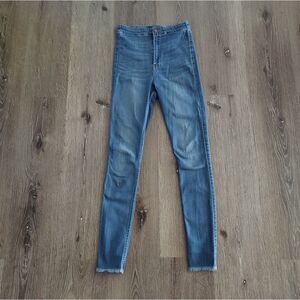 Hollister Ultra High-Rise Jean Legging W26 L28